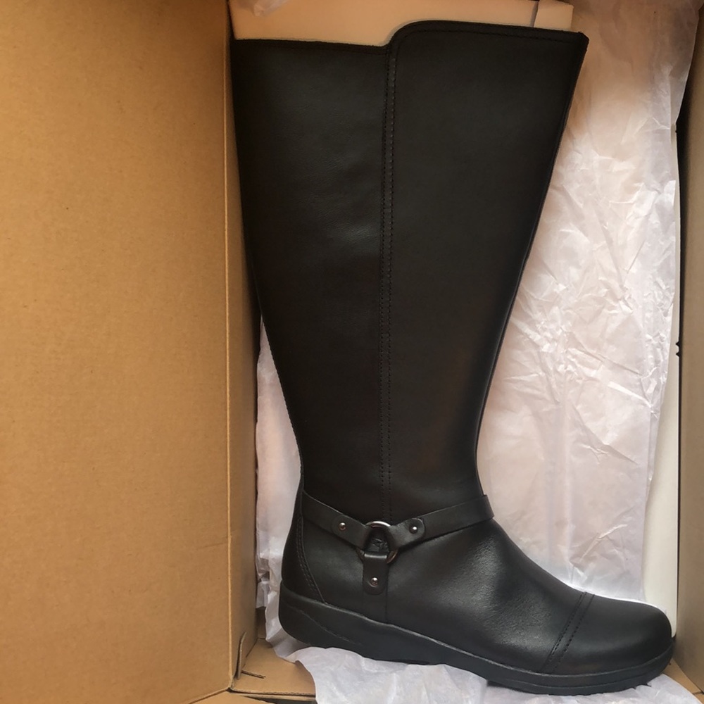 Clarks black boots